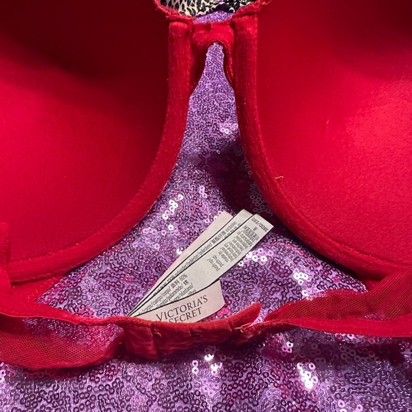 Bundle of Three VS Push-Up Bras - Picture 4 of 4